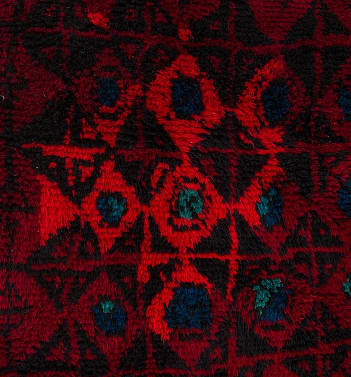 Kirsti Ilvessalo, ryijy, malli Suomen Käsityön Ystävät. Noin 184 x 126 cm.