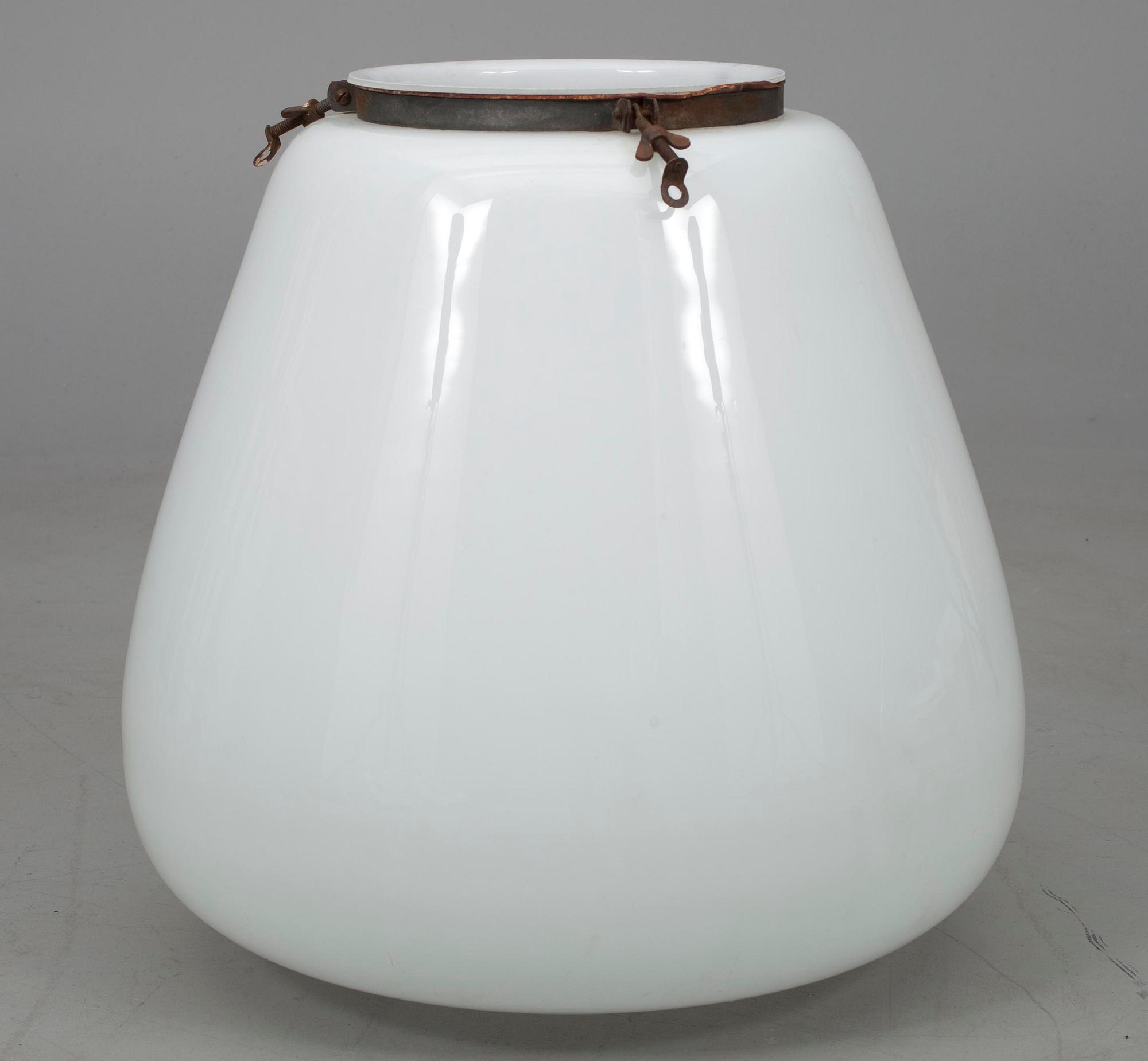 INDUSTRILAMPA, glas 1900-talets början.