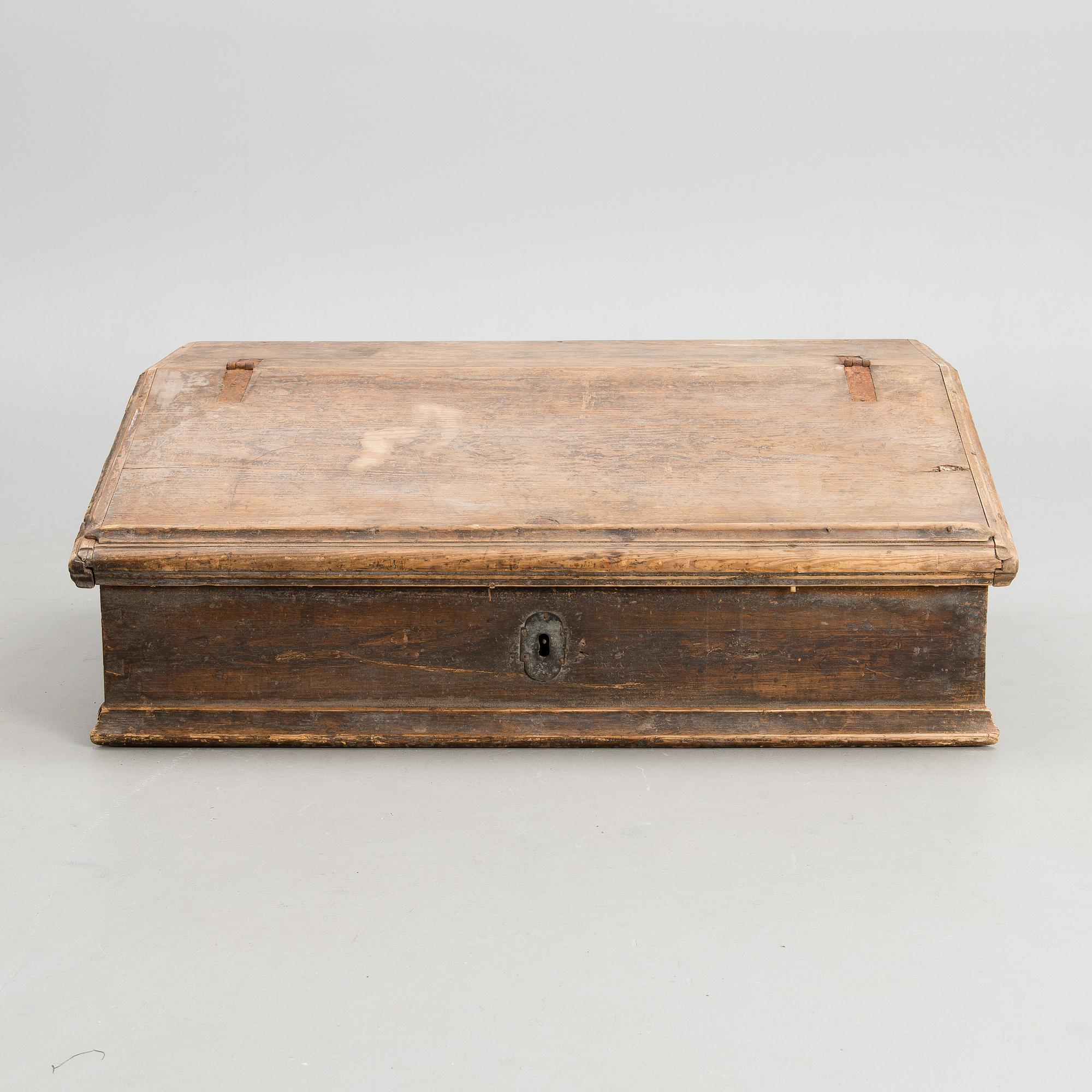 WRITING BOX, 18th century.