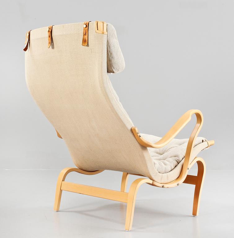 FÅTÖLJ, "Pernilla", Bruno Mathsson för Dux, 1900-talets andra hälft.