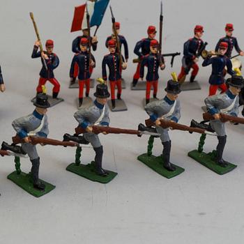 TENNSOLDATER, 48 st, bl.a. Holger Eriksson, 1900-tal.