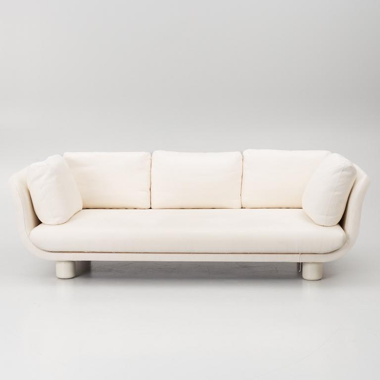 TAF Studio, Soffa, "Famna", Firma Svenskt Tenn.