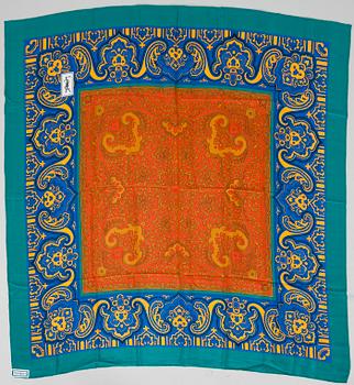 SCARF, Yves Saint Laurent.