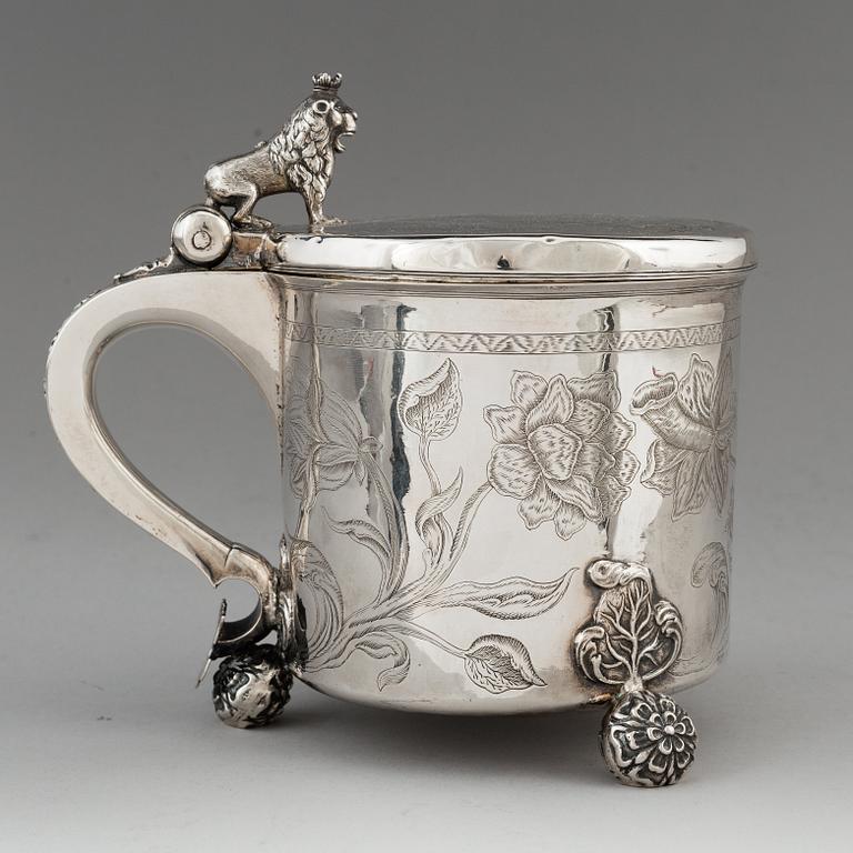 A Norwegian 17th century parcel-gilt silver tankard, mark of Hans Jorgensen Bull (Trondhjem 1660-1684).