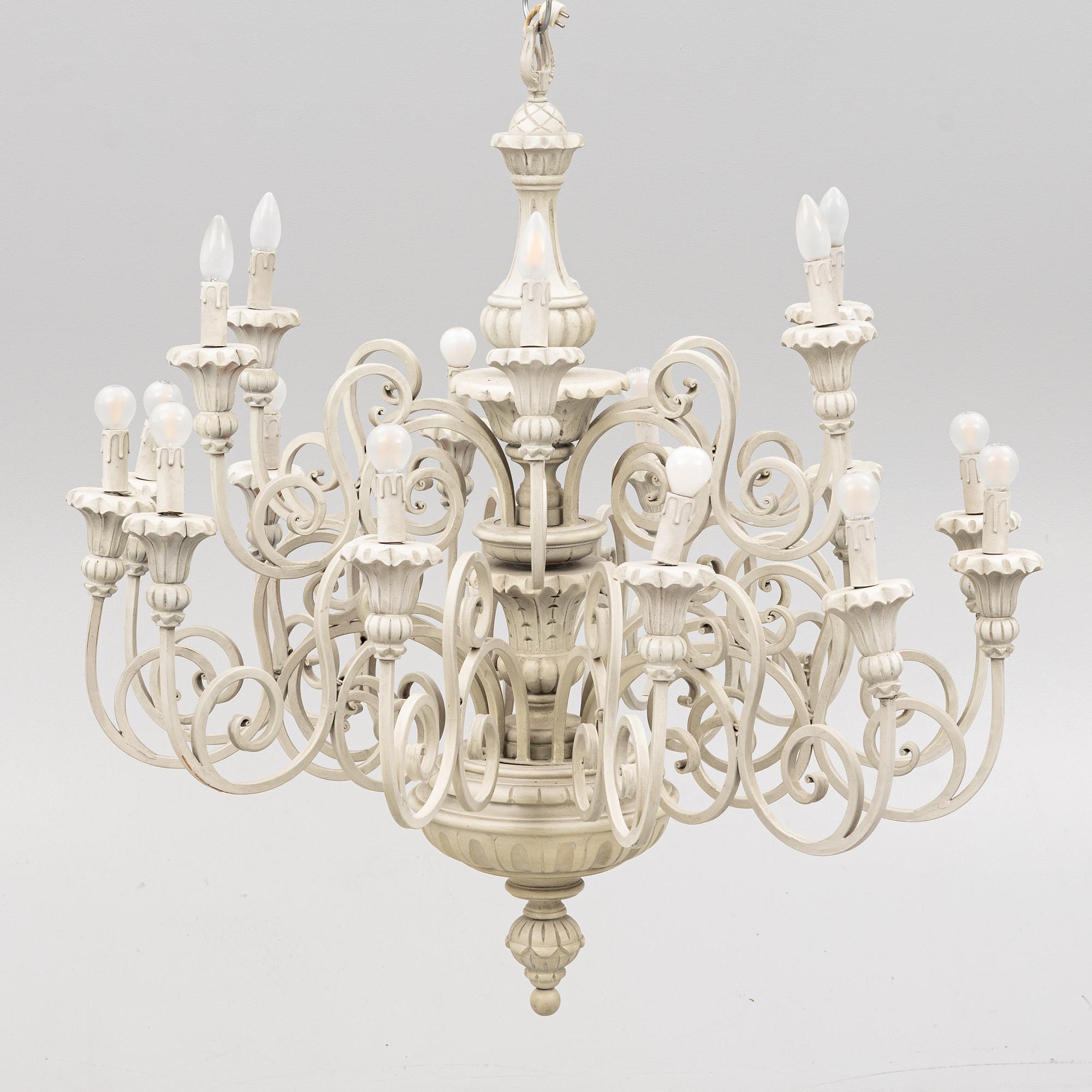 A chandelier, late 20th Century.