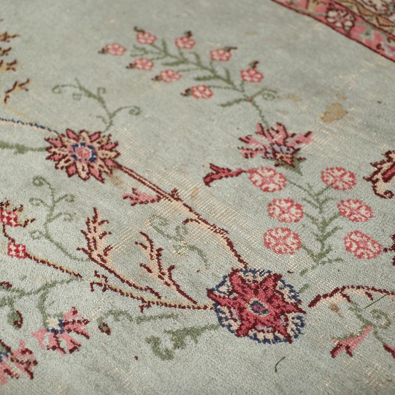 MATTA, orient, old, ca 495 x 444 cm.
