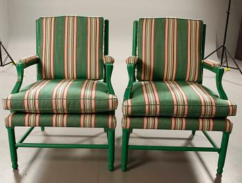 KARMSTOLAR, ett par. sk Gripsholmsfåtöljer. 1900-tal. Norell.