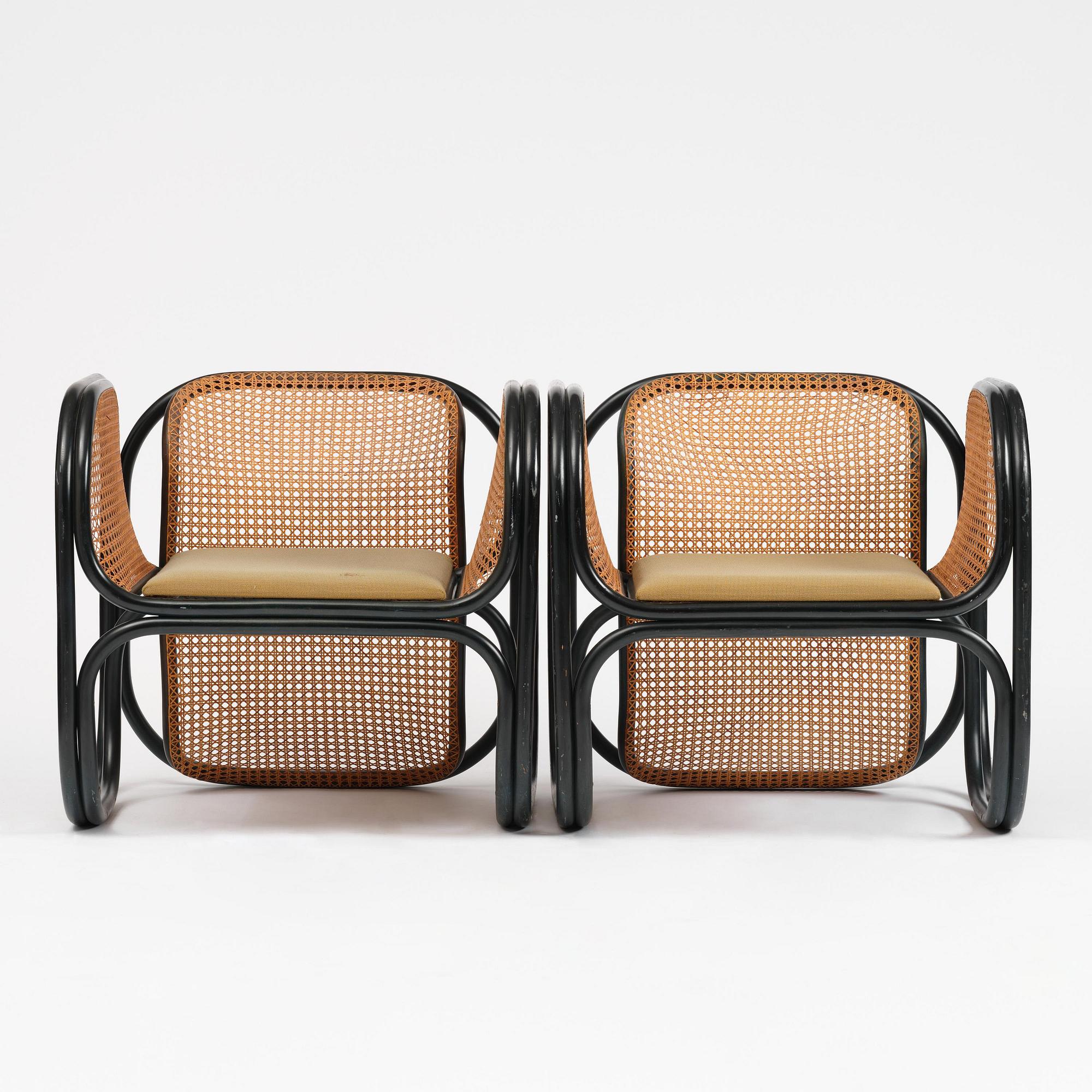 Jan Bocan, fåtöljer, ett par, Thonet, utförda för Tjeckoslovakiska ambassaden, Stockholm, 1972.