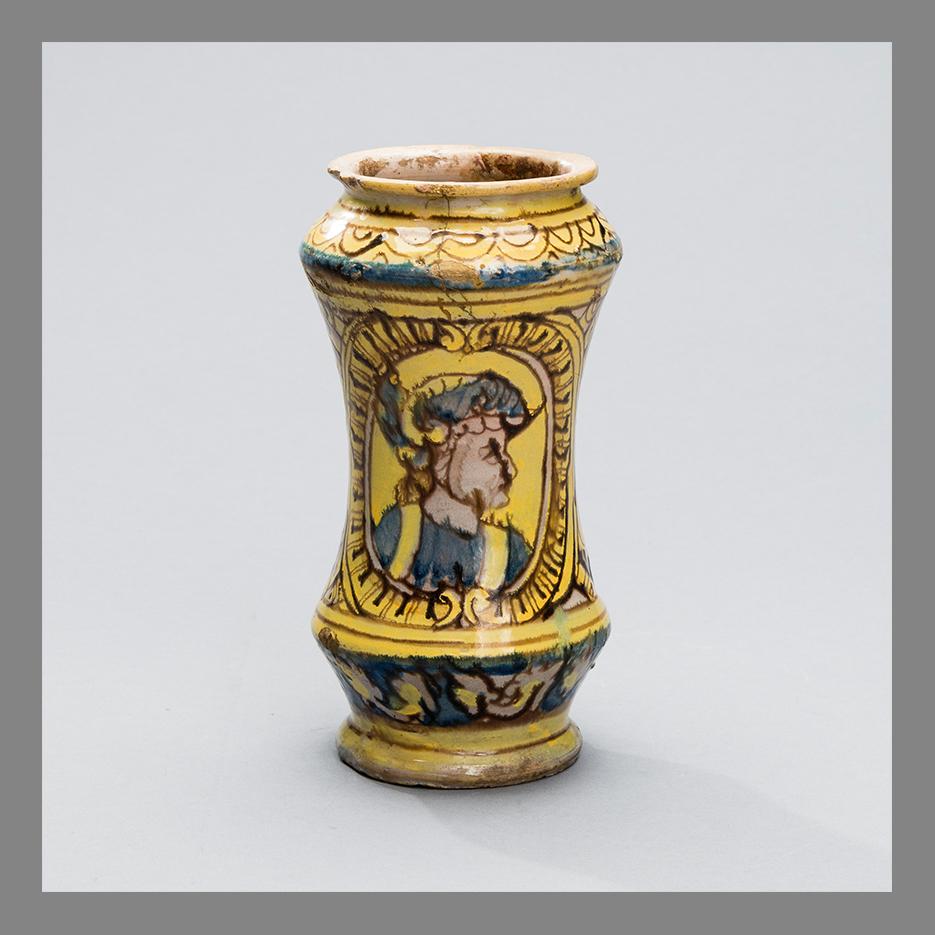 ALBARELLO, majolica, Italy 16th century.