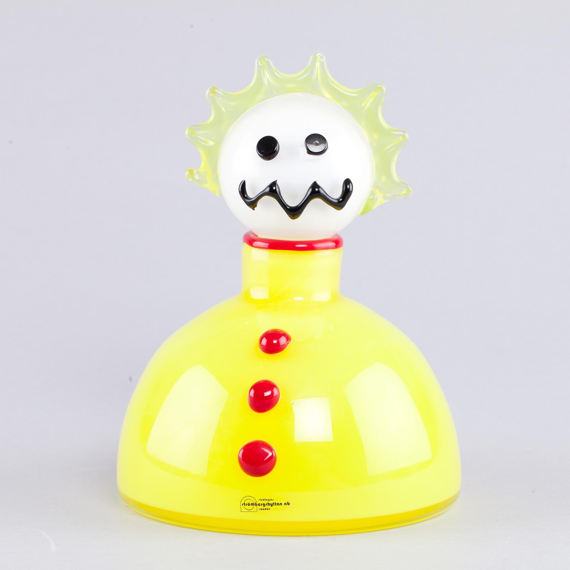 KARAFF MED PROPP, glas. Anna Örnberg "Beppo" Strömbergshyttan. Sign o numr 8/250.