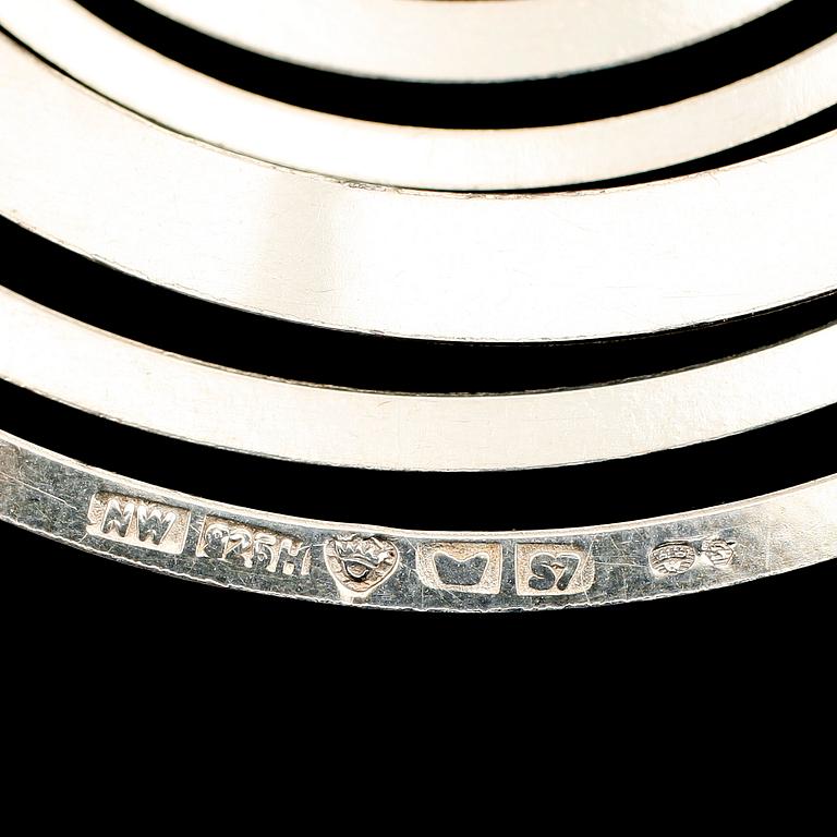 HÄNGE, silver, "Silver Moon", Tapio Wirkkala, Nils Westerbäck, 1970. Vikt ca 13 g.