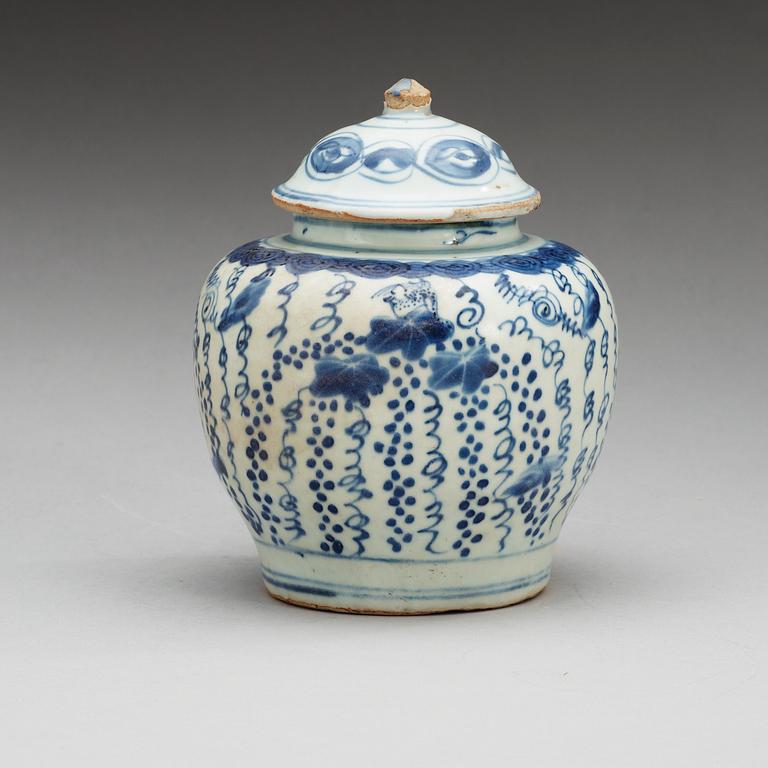 A blue and white jar with cover, Ming dynasty, Wanli. (1573-1620).