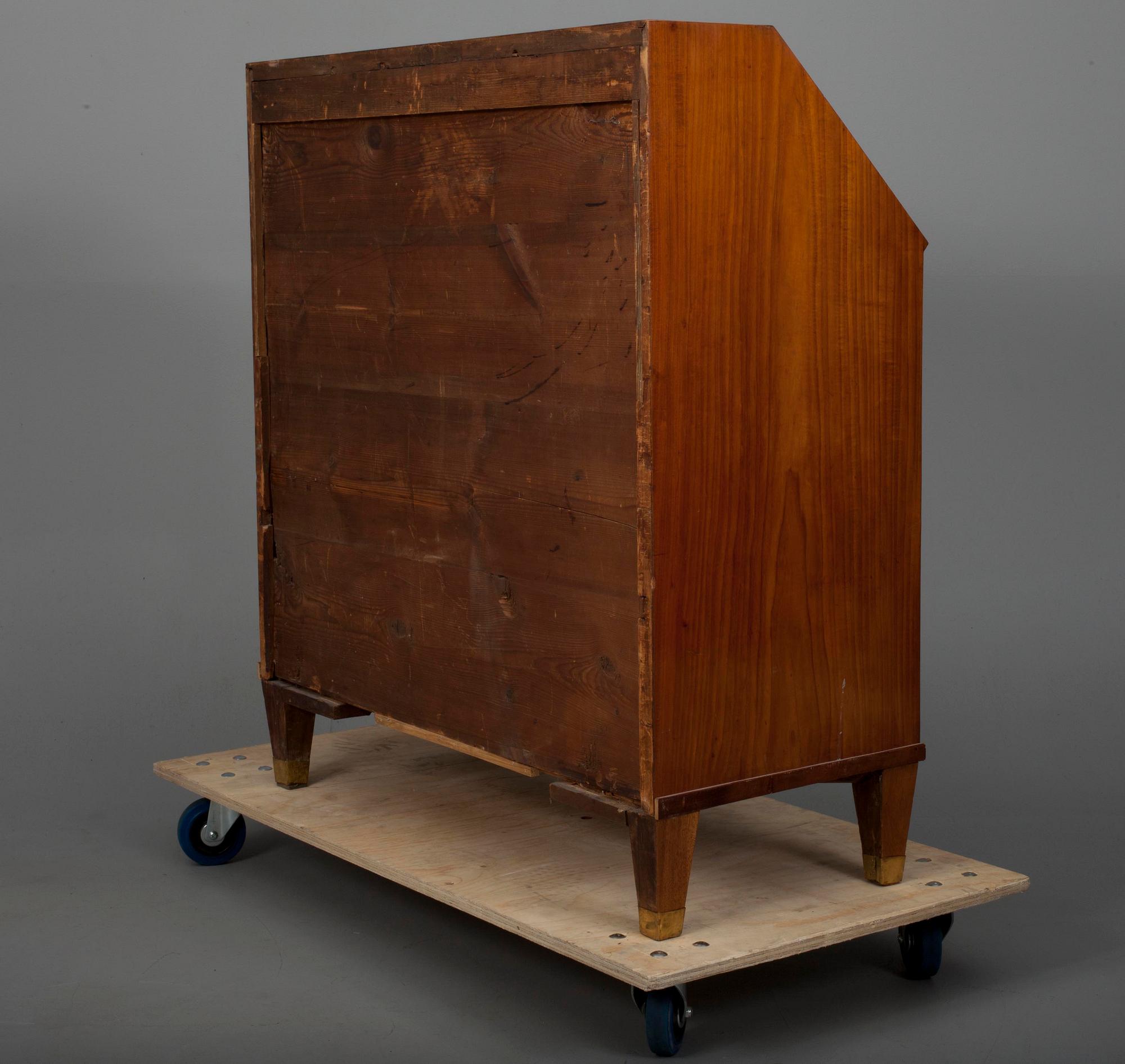 SEKRETÄR, gustaviansk stil, ca 1900.