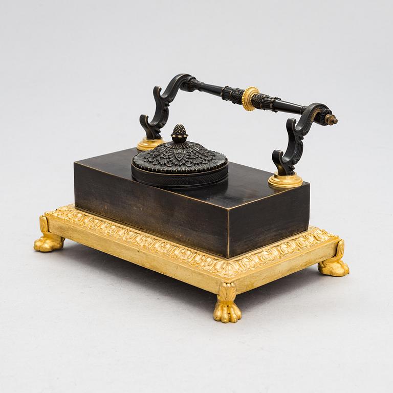 An ink stand from around 1810-1820, presumably from France.