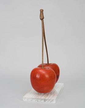 HANS HEDBERG, skulptur, i form av ett par körsbär, Biot, Frankrike.