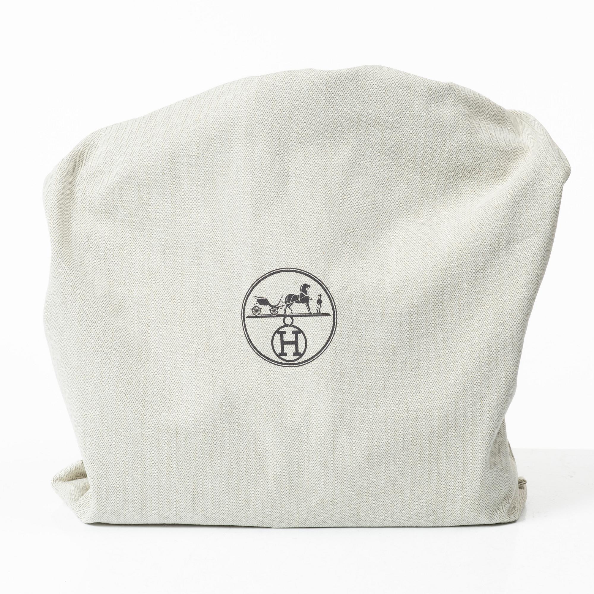 Hermès, Bag, "Kelly 28 Sellier" with wallet "Kelly Pocket Compact", 2021.