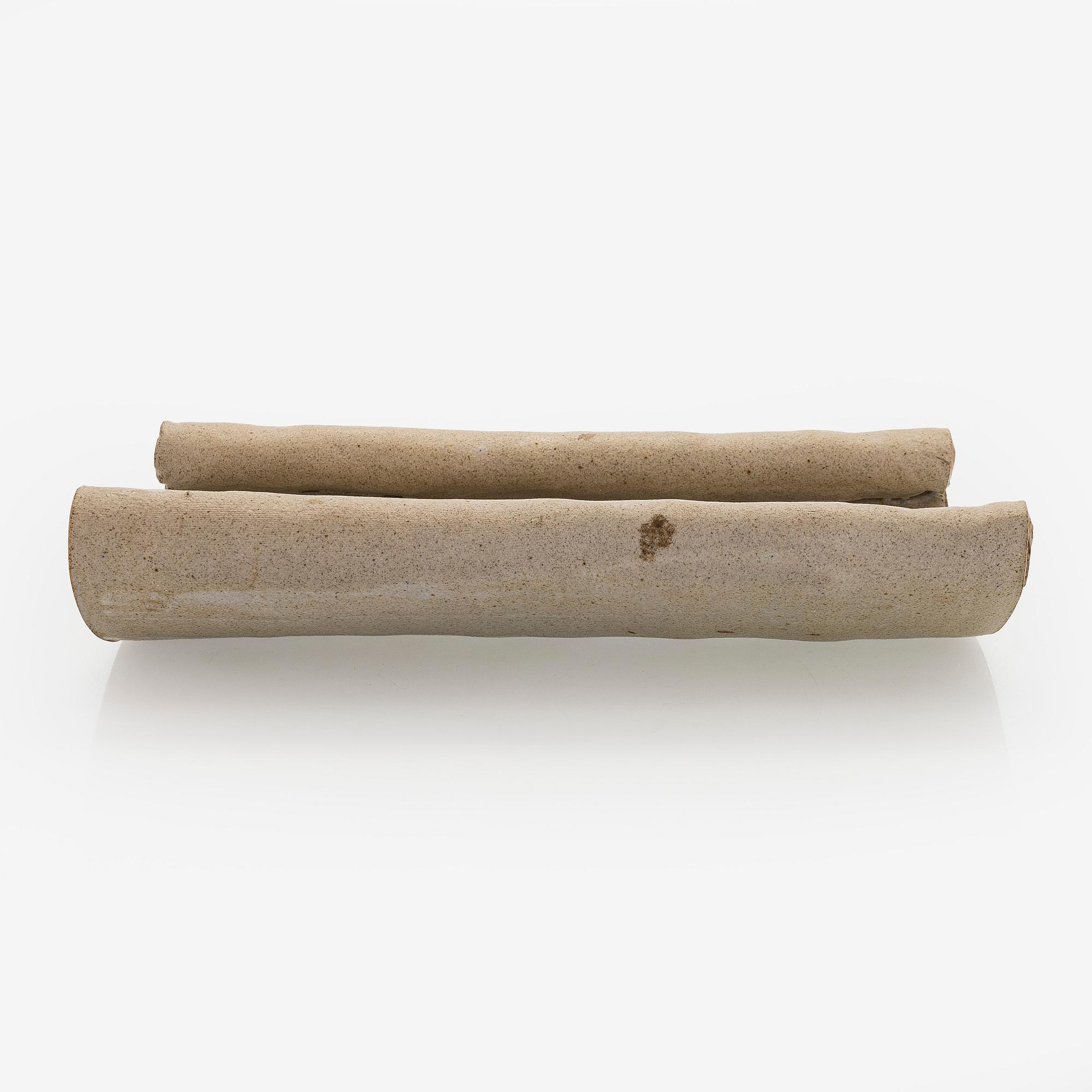 Kyllikki Salmenhaara, veistos, kivitavaraa, "Kierre", signeerattu KS.