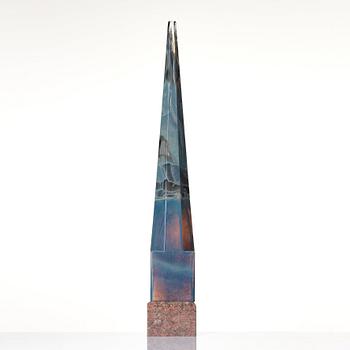 Oiva Toikka, a cast glass sculpture, Nuutajärvi Notsjö, Finland, ca 1991.