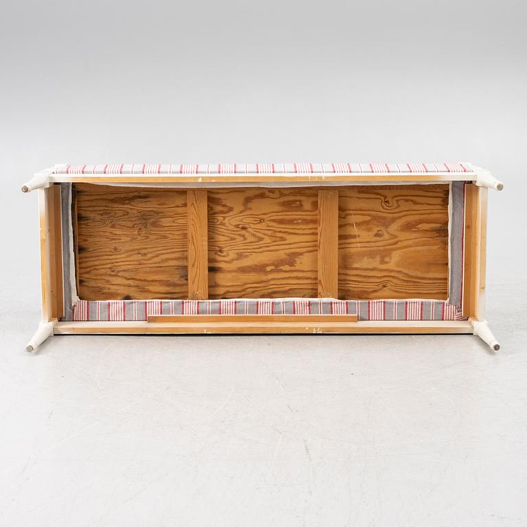 Soffa, 1900-talets andra hälft, Gustaviansk stil.