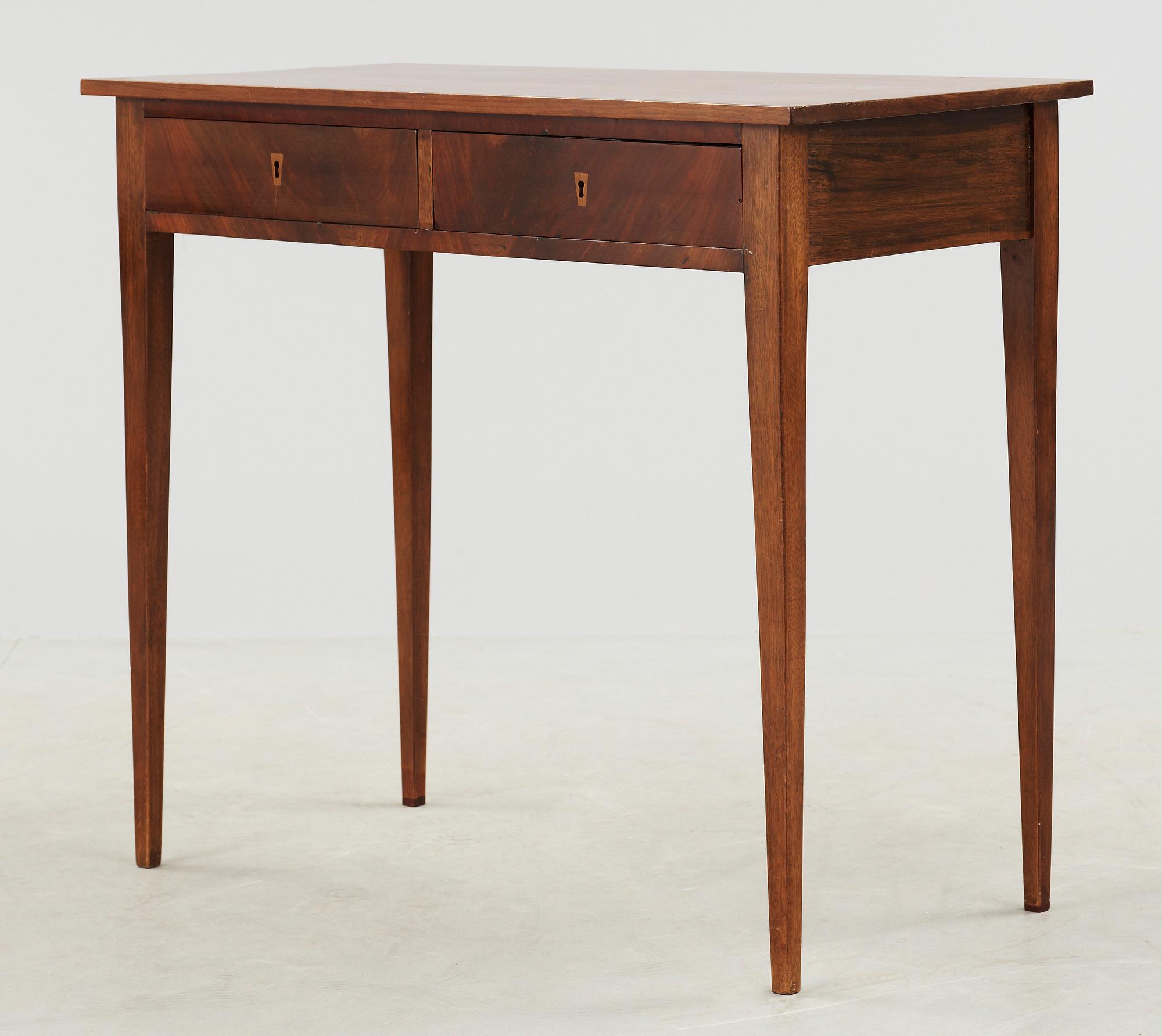 DAMARBETSBORD, tidigt 1800-tal.