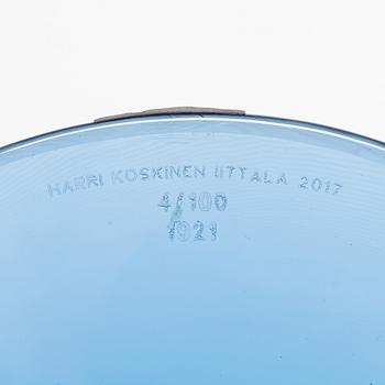 Harri Koskinen, konstglas, "Convex", signerad Harri Koskinen Iittala 2017, 4/100 1921.