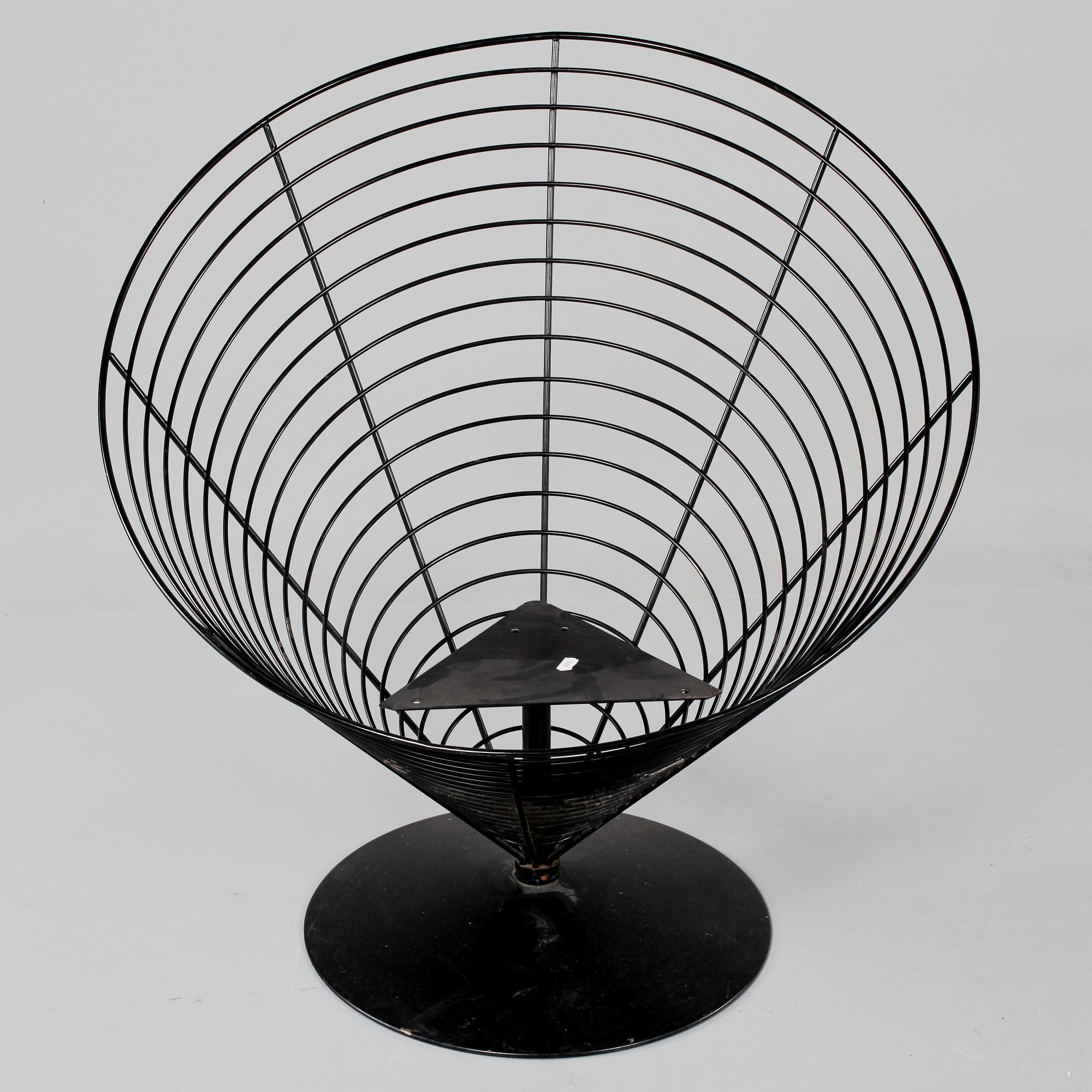 STOLAR, 2 st, "Wire cone", Panton, 1900-talets fjärde kvartal.