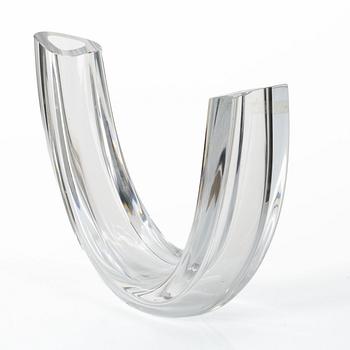 Göran Wärff, A vase / sculpture in clear glass. Signed.