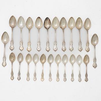 Skedar, 23 st, silver, "Olga", CG Hallberg, Stockholm 1910.