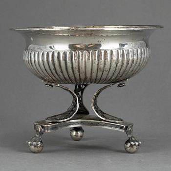 SKÅL PÅ FOT, silver, Johan Petter Hedman, Norrköping 1833. Vikt 355 gram.