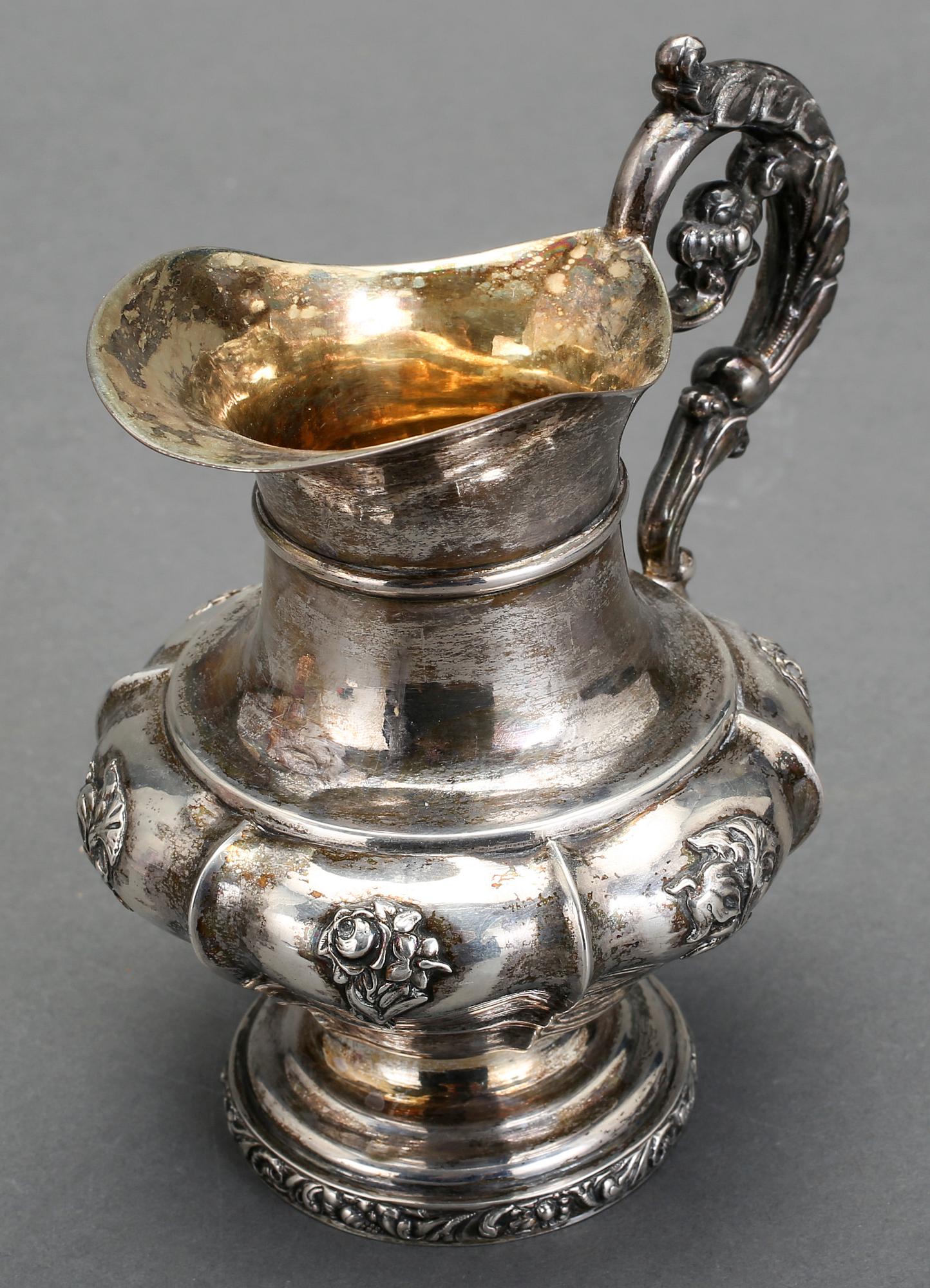 GRÄDDKANNA, silver, Fredrik & Wilhelm Zethelius, Stockholm, 1840. Vikt ca 195g.