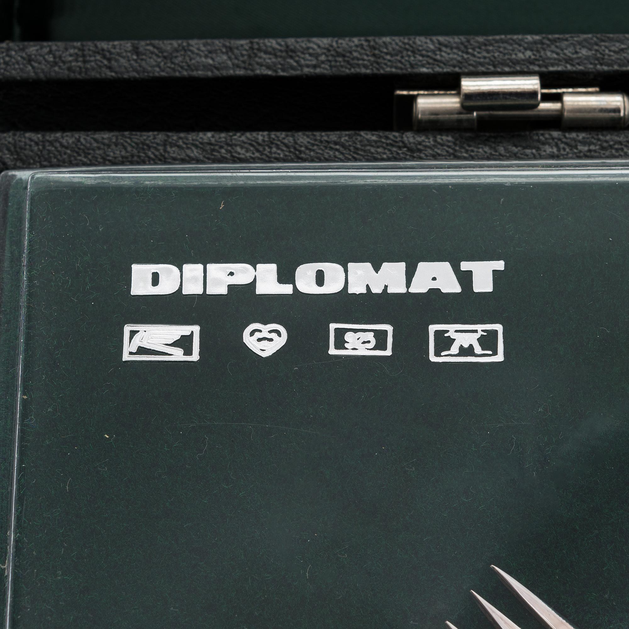 A 72-piece sterling silver cutlery set, 'Diplomat', Kultateollisuus Turku 1978. In three original boxes.