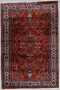 MATTA, old Kirman. Ca 303x202 cm.