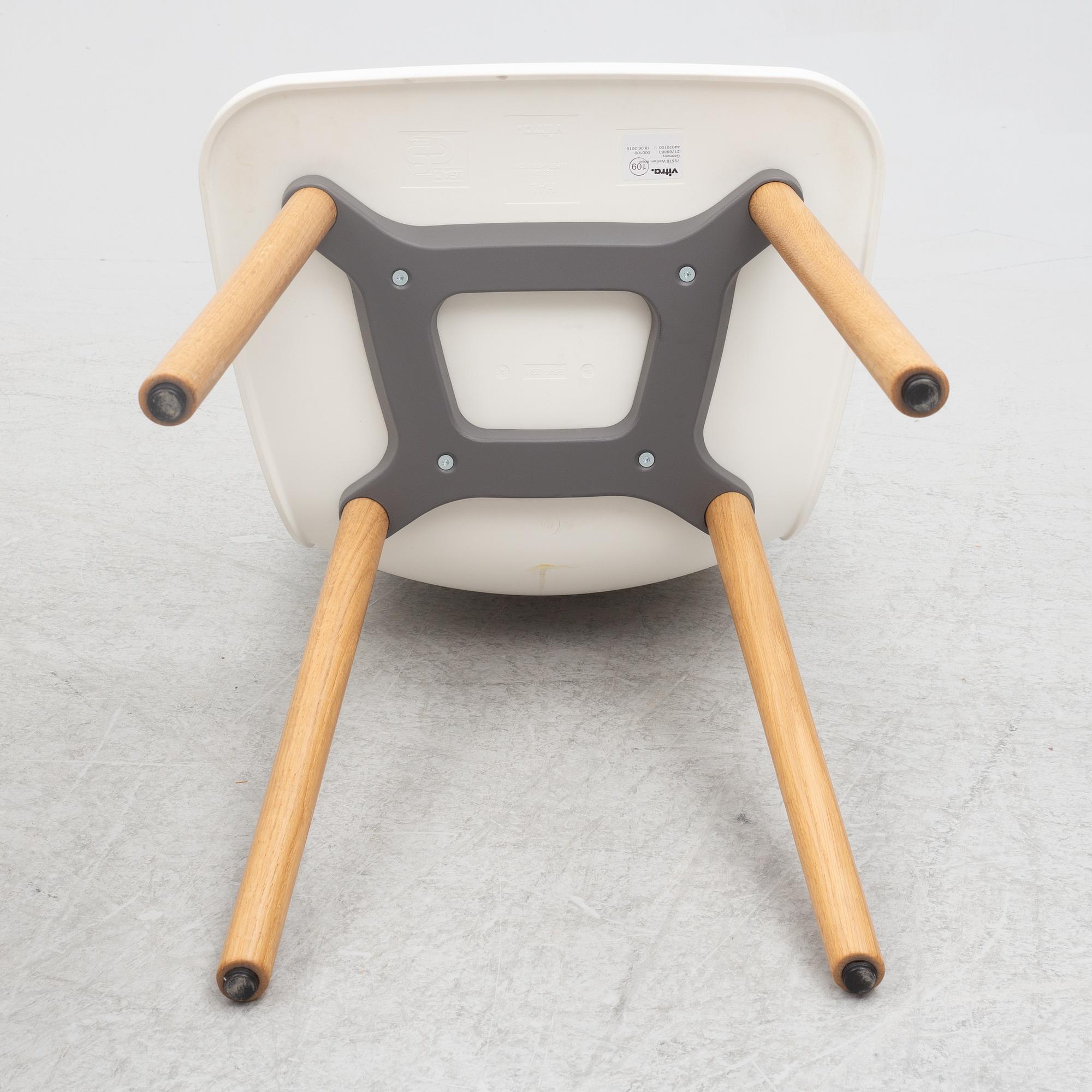Jasper Morrison, a set of four 'HAL' chairs, Vitra 2015.