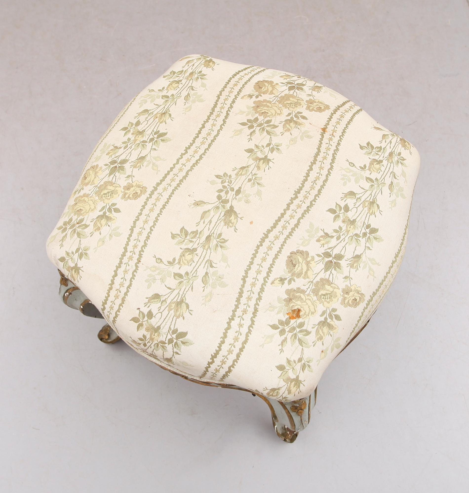TABURETT, rokokostil, 1800-talets andra hälft.