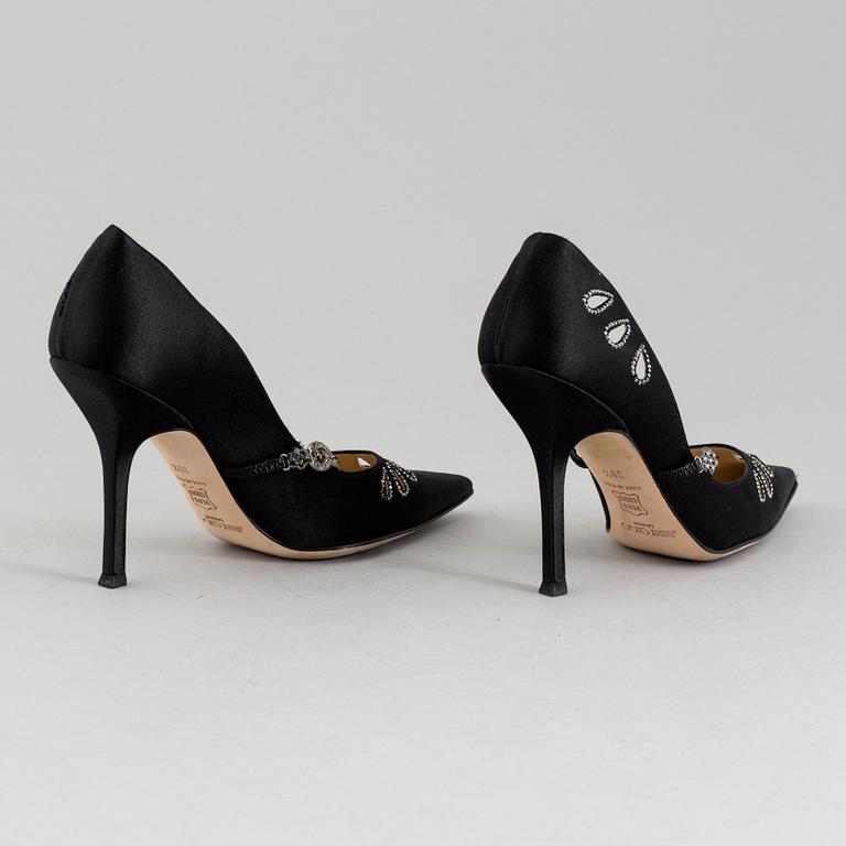 JIMMY CHOO, a pair of silk satin high heels, size 38½.