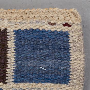 Barbro Nilsson, MATTO, "Salerno blå med enkel bård", flat weave, ca 312 x 203,5 cm, signed AB MMF BN.