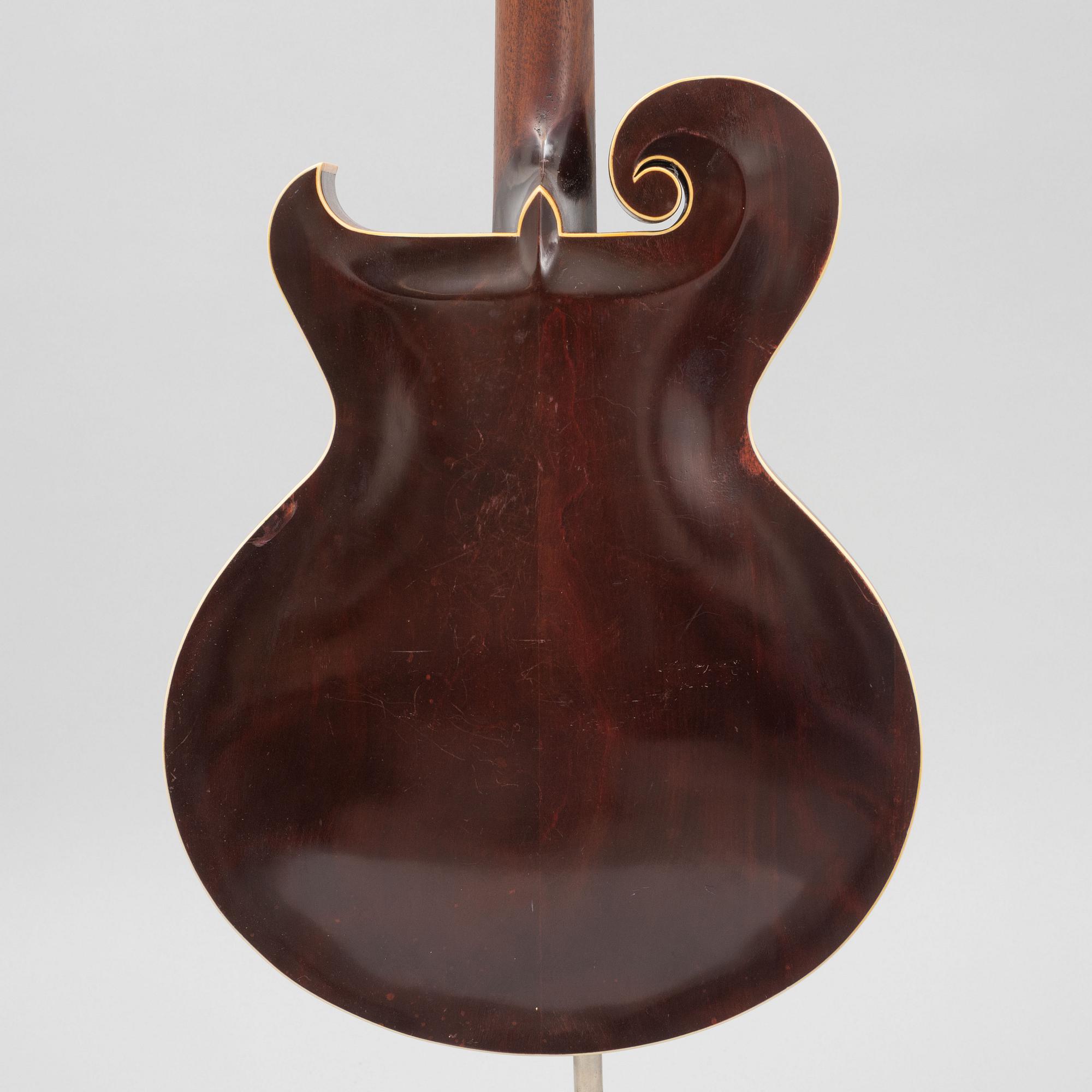 Gibson, "Style O", acoustic guitar, 1921, USA.