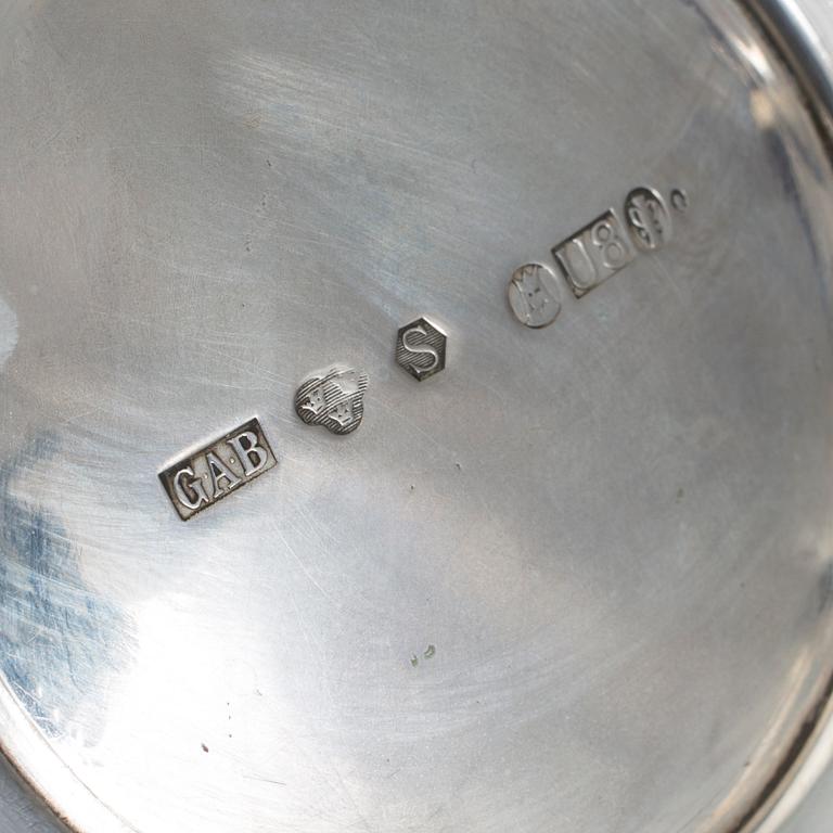 VAS, silver, GAB, Stockholm, 1946. Vikt 561 g.