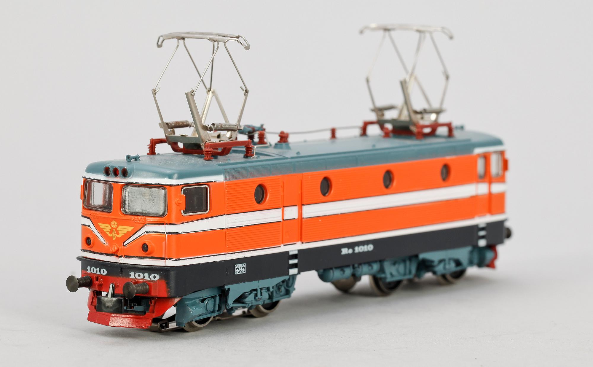 ELLOK MED GODSVAGNAR, 8 delar, Märklin H0.