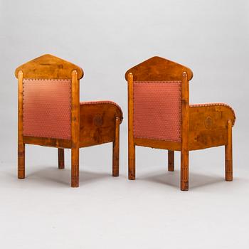 Kauno S. Kallio and Arvid Rundberg, a pair of 1902 armchairs.