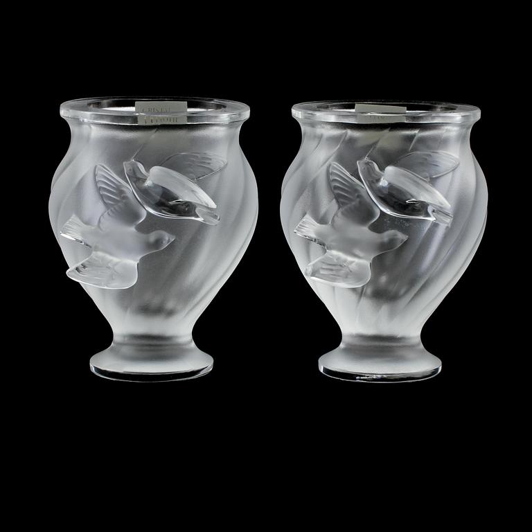 VASER, ett par, glas, Lalique, 1900-talets andra hälft.