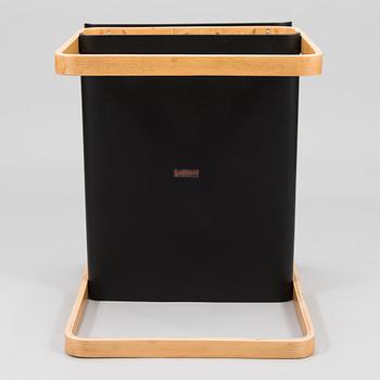 ALVAR AALTO, An early 1930s '75' table for O.Y. Huonekalu-ja Rakennustyötehdas A.B, Finland.