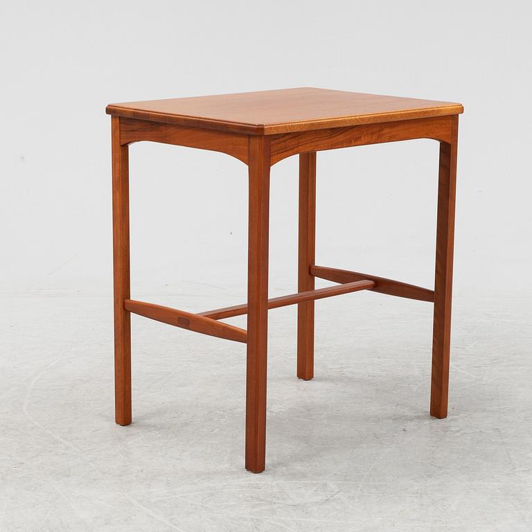 A mahogany side table by Carl Malmsten, end of the 20th Century.