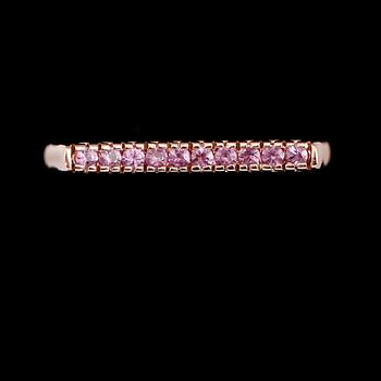 RING, 14 k roséguld, 10 rosa safirer tot ca 0.25 ct.