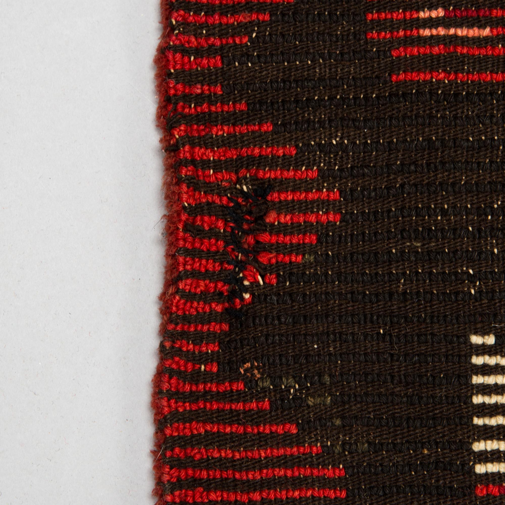 A late 19th Century Finnish folkart long pile ryijy-rug. Circa 200 x 150 cm.