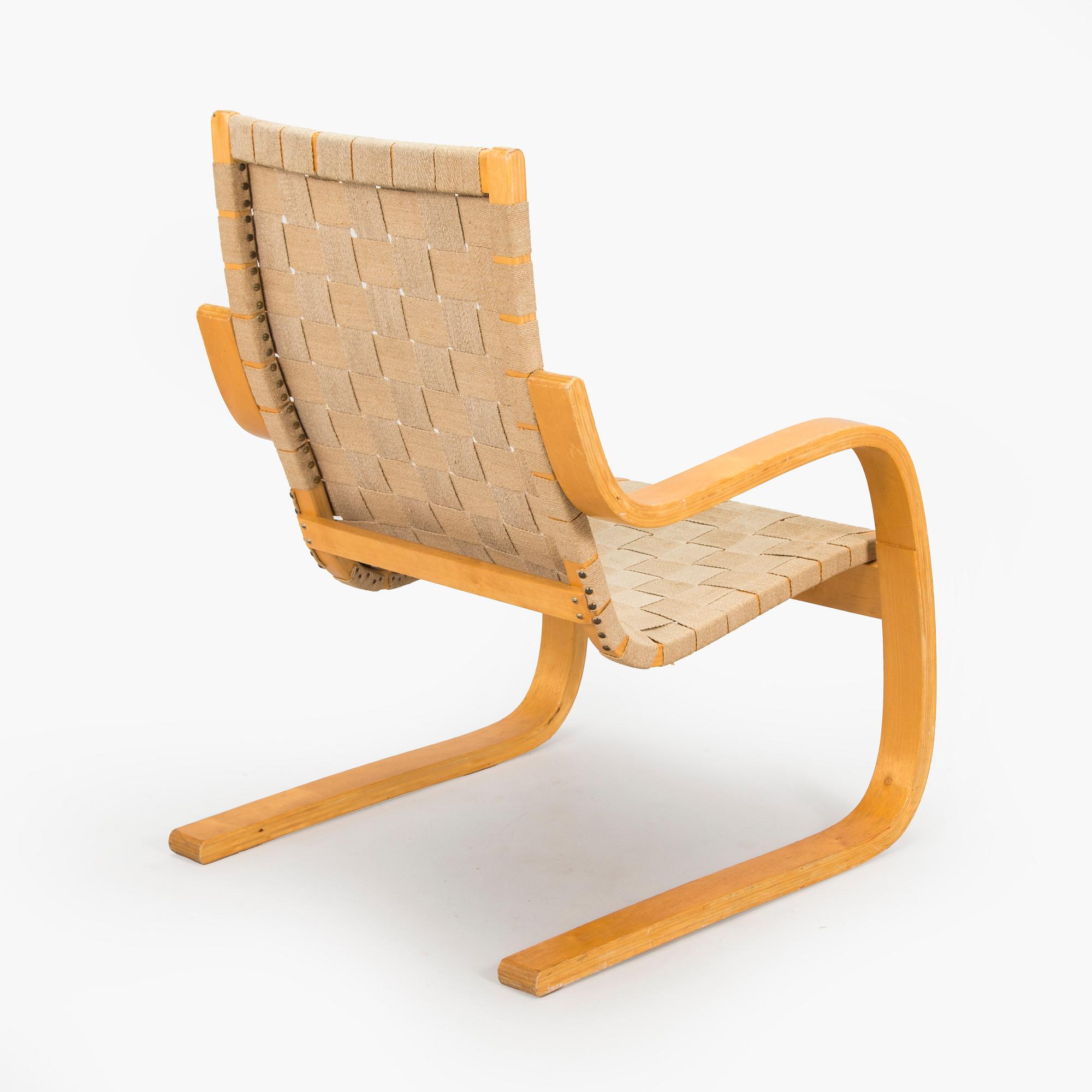 Alvar Aalto, Fåtölj, modell 30 för  O.Y. Huonekalu- ja Rakennustyötehdas A.B. 1957.