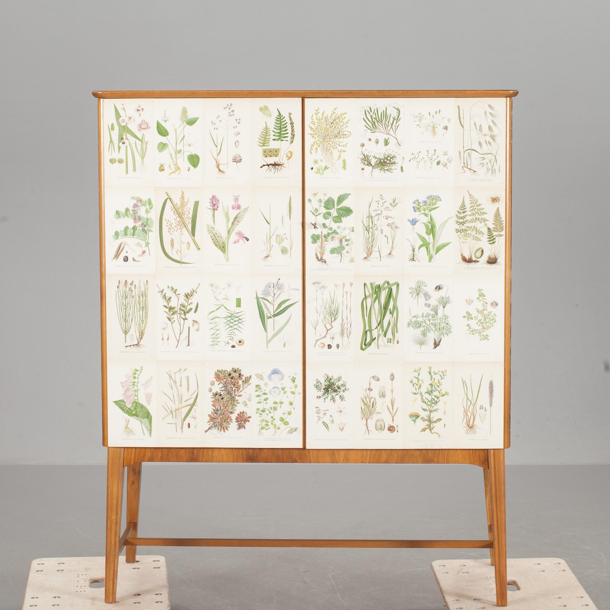 SKÅP, Svensk Möbelindustri. 1900-talets mitt.