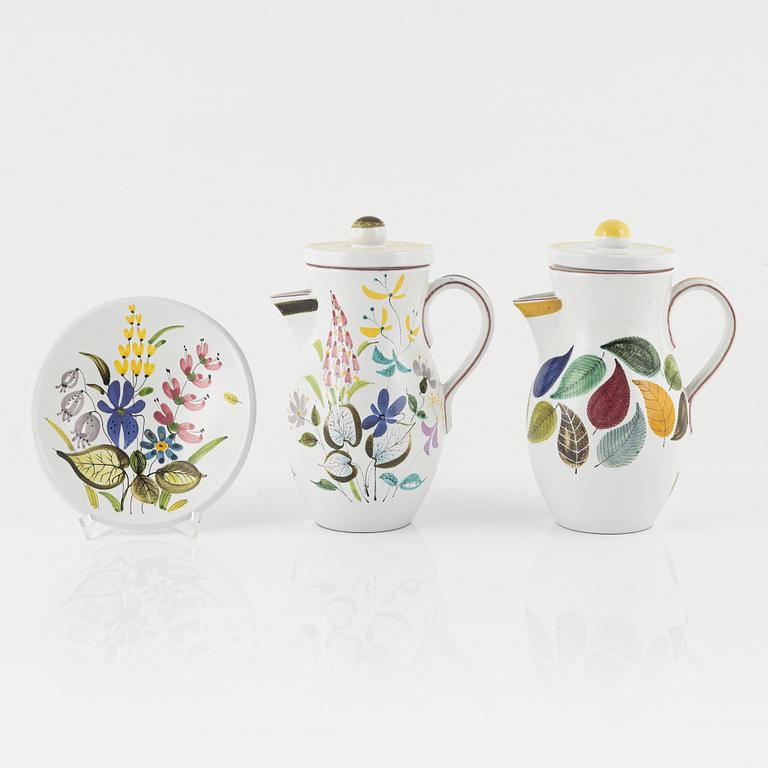 Stig Lindberg, two pitchers and a dish, Gustavsbergs studio.