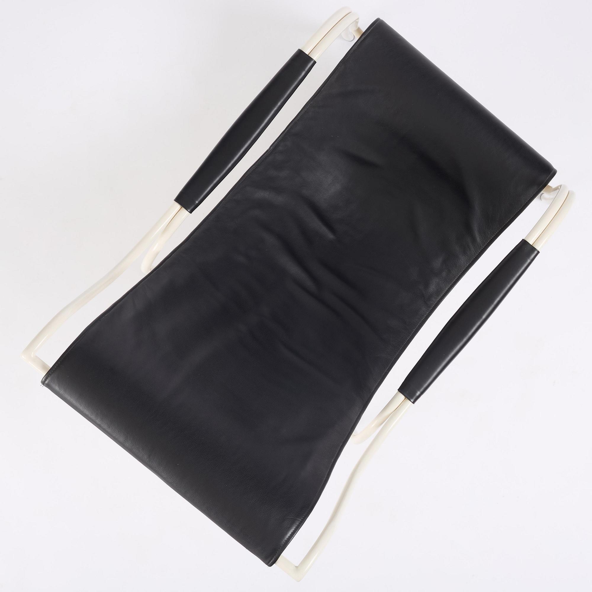 Gustaf Clason, a "Vilstol 1930" easy chair, ed. 12, Källemo, Värnamo, 2007.