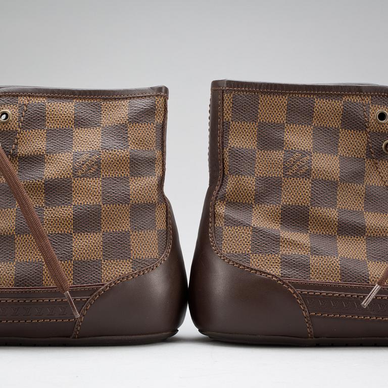 SKOR, Louis Vuitton.